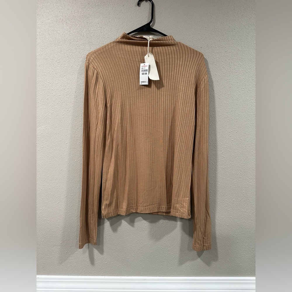 NWT Mystree Long Sleeve Top